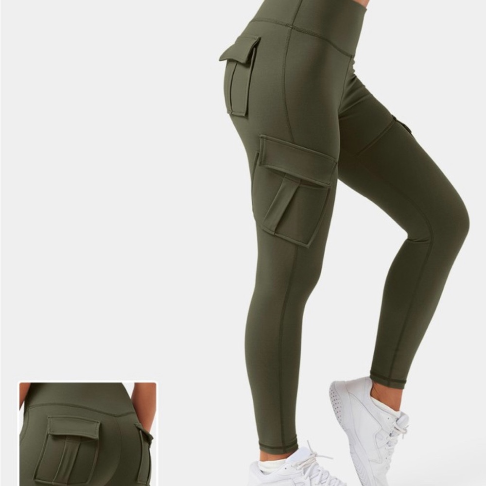 HALARA high waisted skinny cargo leggings 7/8 length